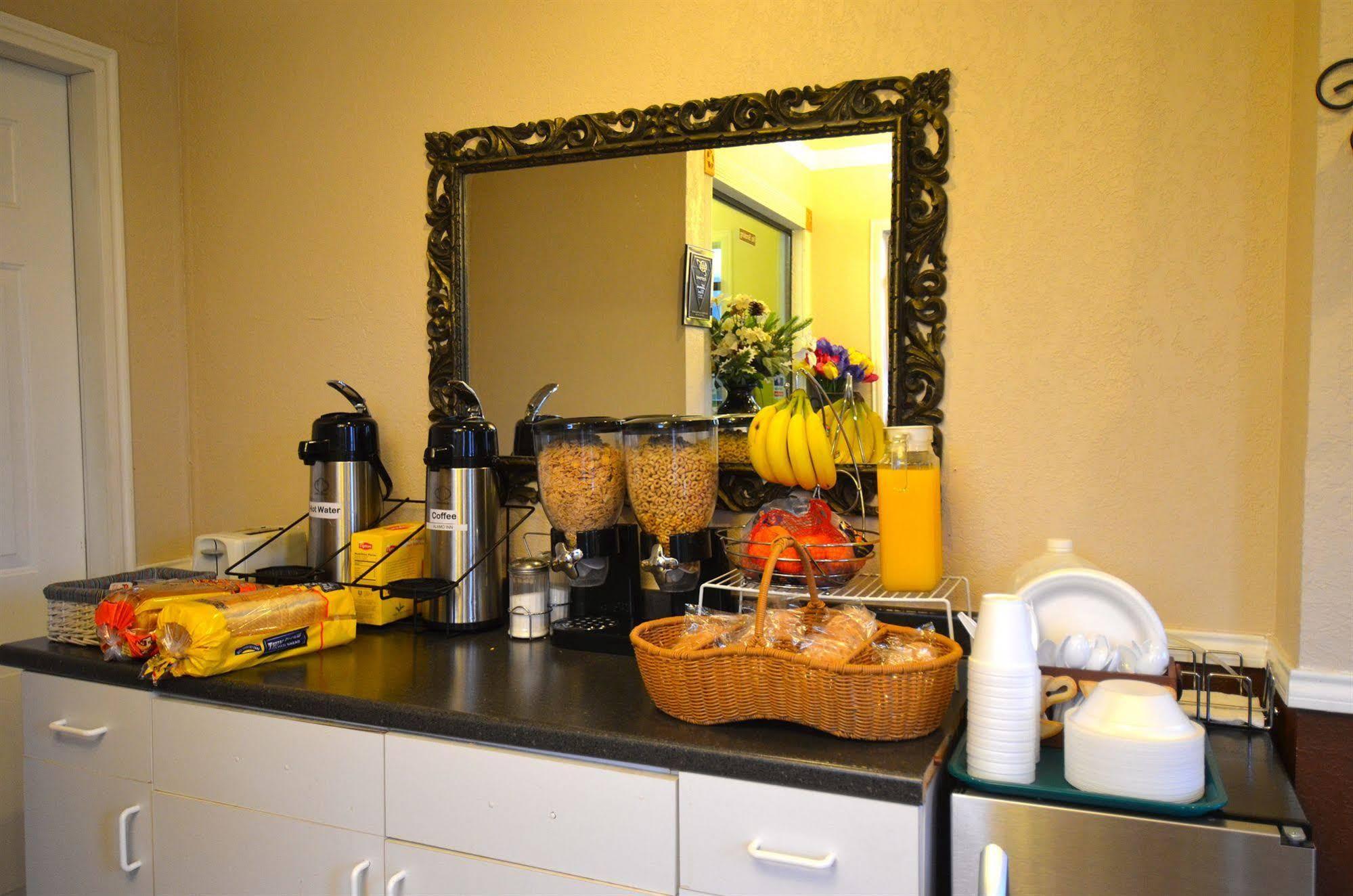 Americas Best Value Inn San Antonio Downtown Riverwalk Exterior foto